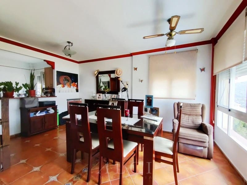 4 bedroom Townhouse for sale in Canillas de Albaida with pool garage - € 420,000 (Ref: 9884918)