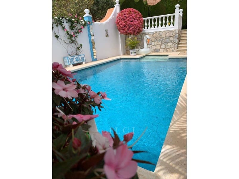 4 sovrum Villa till salu i Benalmadena med pool - 1 100 000 € (Ref: 9894486)