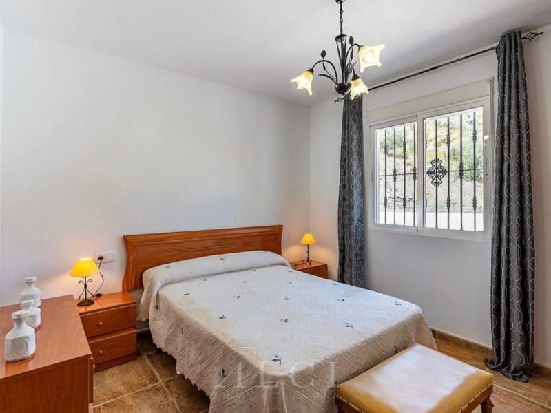 3 slaapkamer Villa te koop in Archez met zwembad garage - € 370.000 (Ref: 9896603)