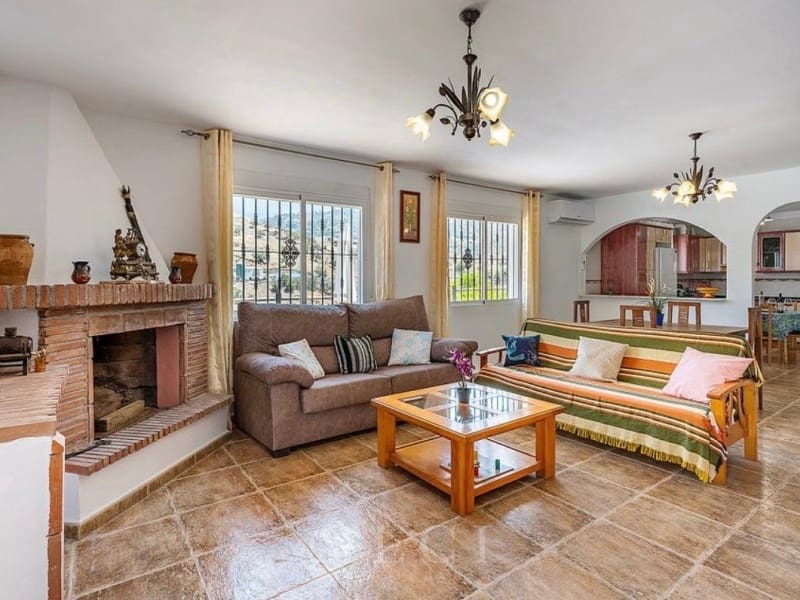 3 slaapkamer Villa te koop in Archez met zwembad garage - € 370.000 (Ref: 9896603)