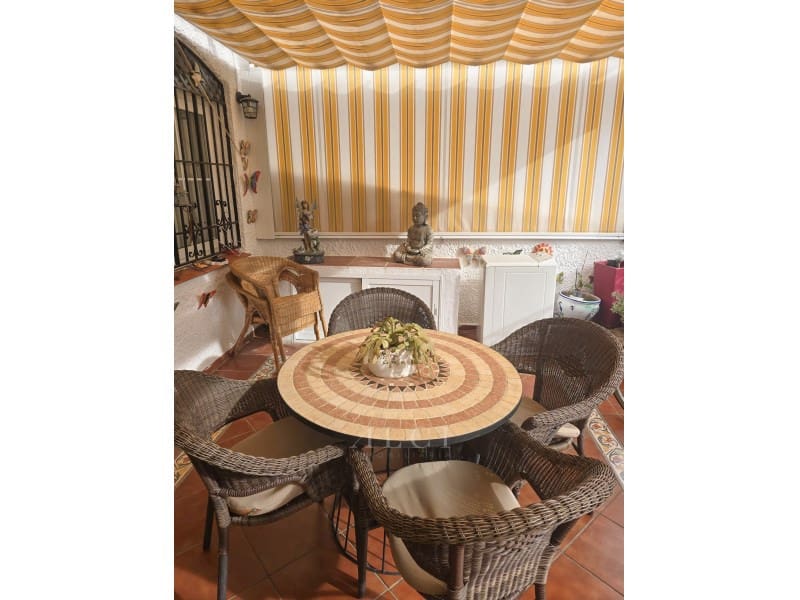 2 sypialnia Dom na sprzedaż w Nerja - 362 000 € (Ref: 9915923)