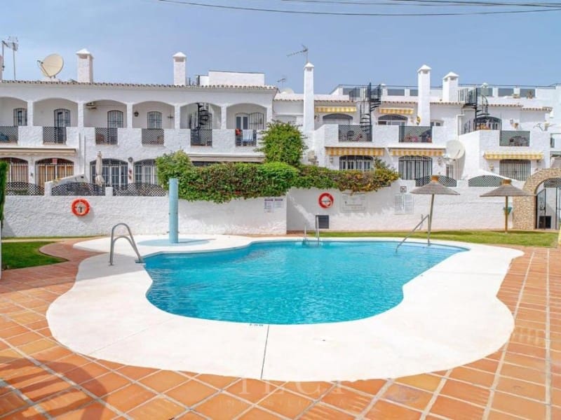 2 sypialnia Dom na sprzedaż w Nerja - 362 000 € (Ref: 9915923)