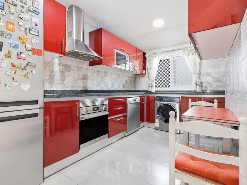 2 bedroom Townhouse for sale in Nerja with pool - € 350,000 (Ref: 9915923)