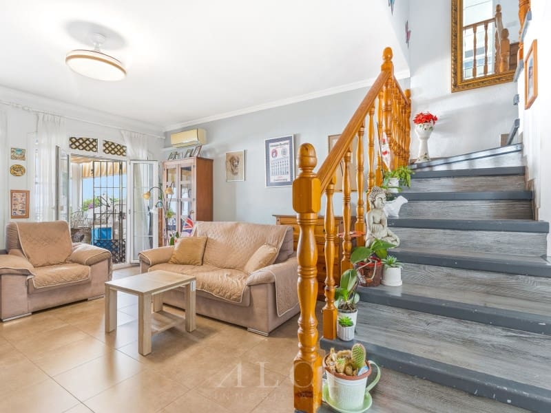 2 bedroom Townhouse for sale in Nerja with pool - € 350,000 (Ref: 9915923)