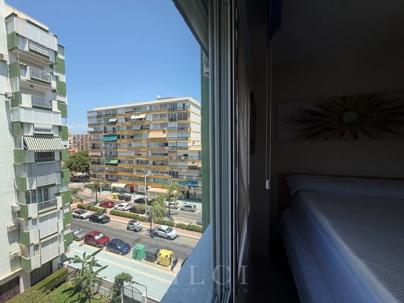 2 quarto Apartamento para venda em Torre del Mar com piscina - 269 000 € (Ref: 9933913)