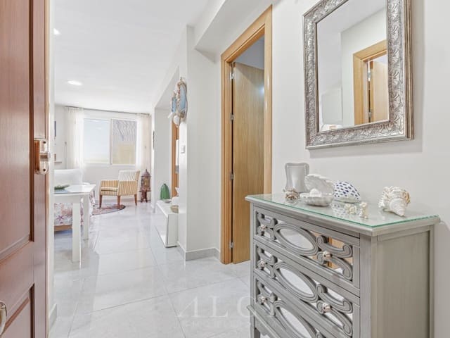 2 soveværelse Lejlighed til salg i Torre del Mar, Vélez-Málaga med swimmingpool - € 269.000 (Ref: 9933913)