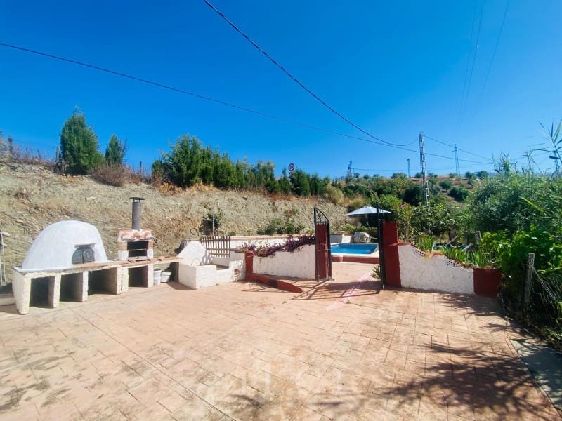3 slaapkamer Villa te koop in Sedella met zwembad - € 225.000 (Ref: 9959468)