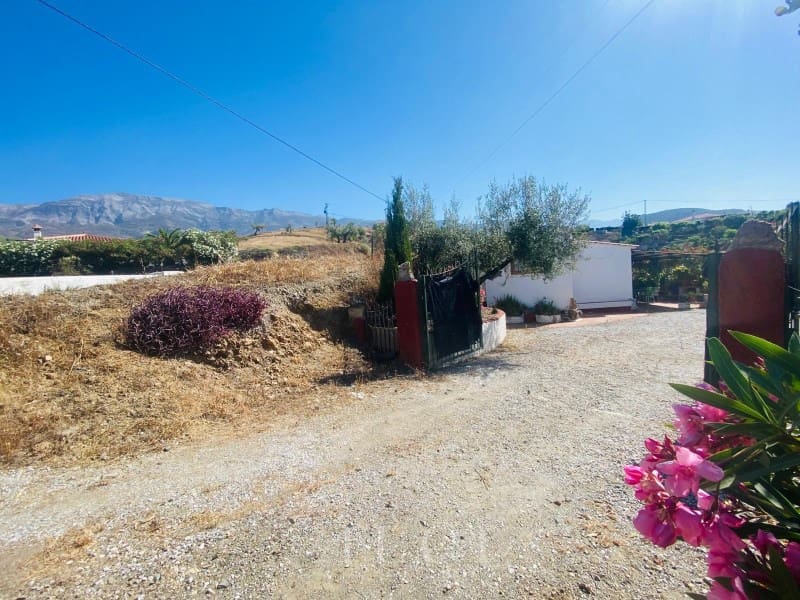 3 slaapkamer Villa te koop in Sedella met zwembad - € 225.000 (Ref: 9959468)