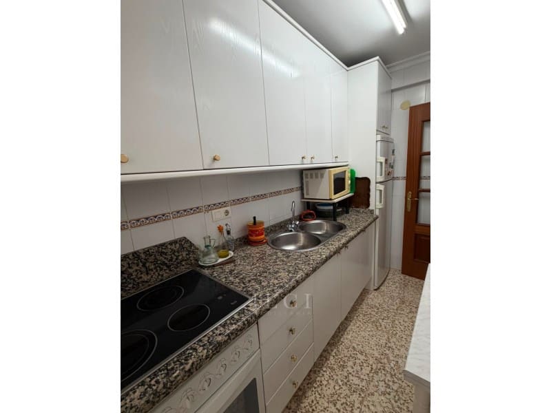 Piso de 3 habitaciones en Torre del Mar en venta - 320.000 € (Ref: 9977030)
