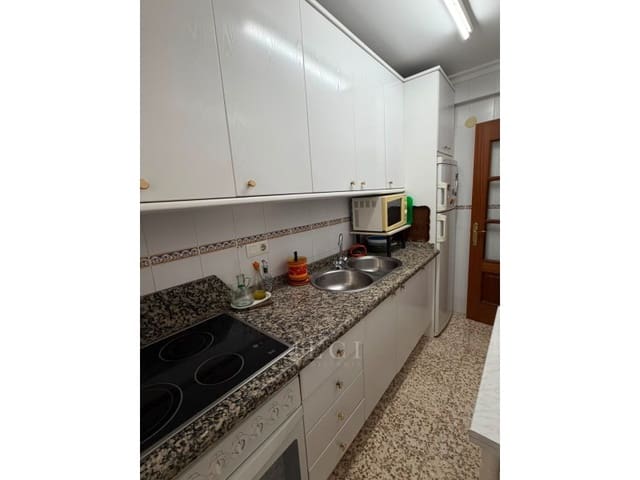3 soveværelse Lejlighed til salg i Torre del Mar, Vélez-Málaga - € 320.000 (Ref: 9977030)
