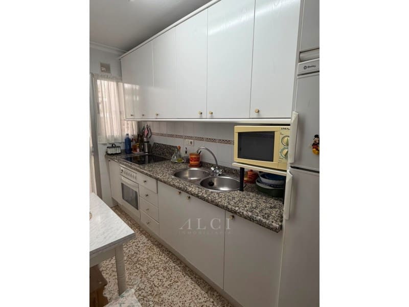 Piso de 3 habitaciones en Torre del Mar en venta - 320.000 € (Ref: 9977030)