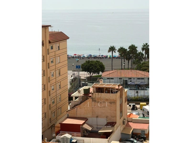 Piso de 3 habitaciones en Torre del Mar en venta - 320.000 € (Ref: 9977030)