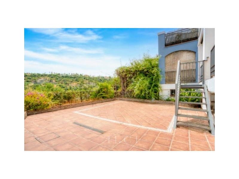 4 bedroom Villa for sale in Benahavis with pool garage - € 975,000 (Ref: 9977031)
