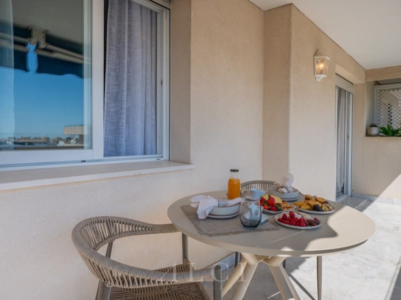 2 quarto Apartamento para venda em Nueva Andalucia com piscina - 885 000 € (Ref: 9990426)