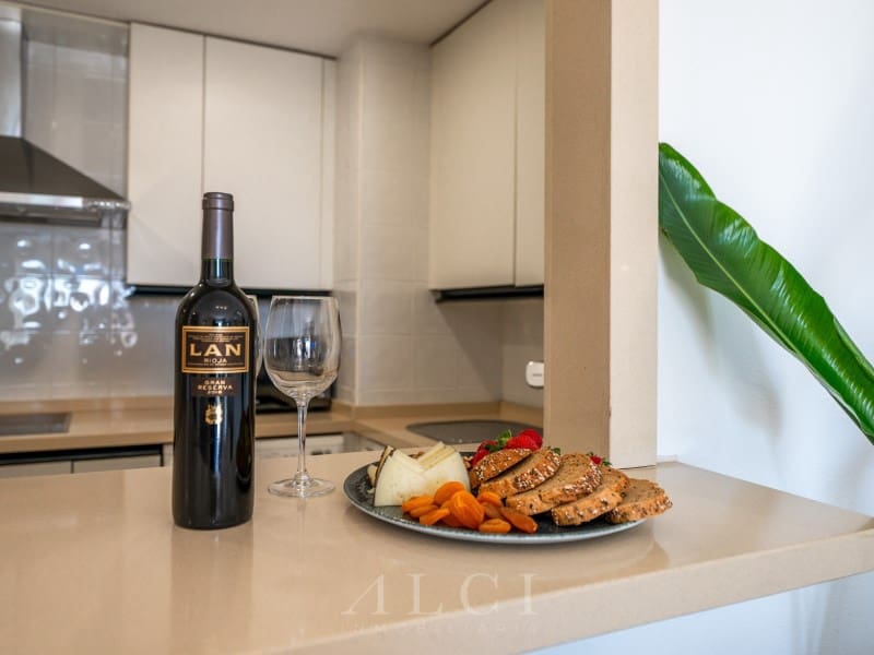 2 quarto Apartamento para venda em Nueva Andalucia com piscina - 885 000 € (Ref: 9990426)