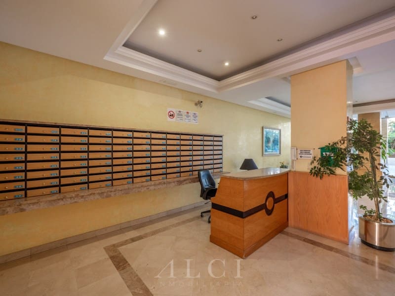 2 quarto Apartamento para venda em Nueva Andalucia com piscina - 885 000 € (Ref: 9990426)