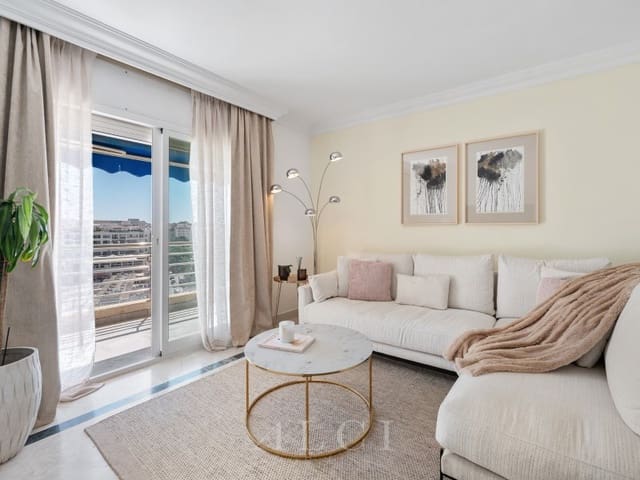 2 slaapkamer Flat te koop in Puerto Banus, Marbella met zwembad - € 885.000 (Ref: 9990426)