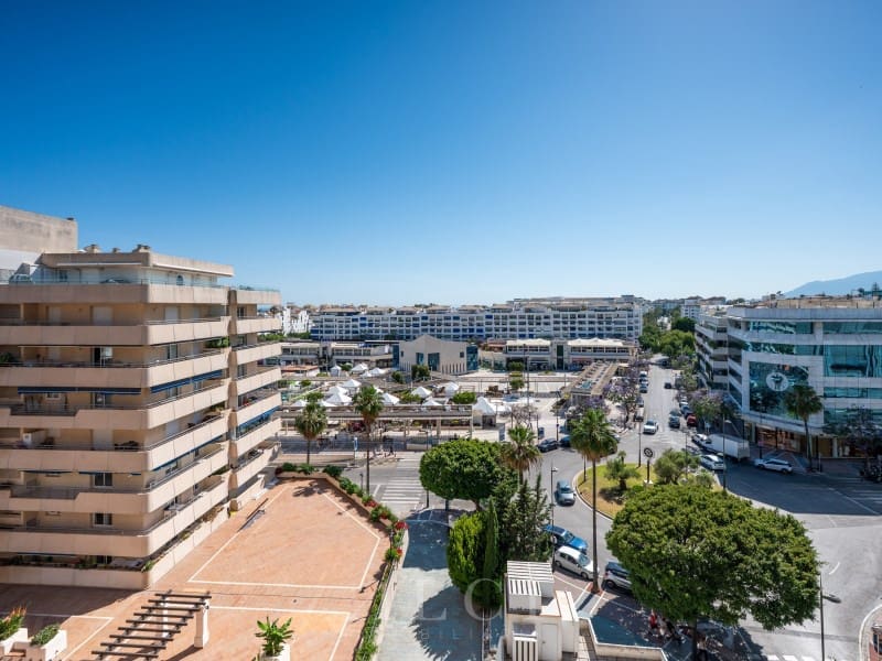 2 quarto Apartamento para venda em Nueva Andalucia com piscina - 885 000 € (Ref: 9990426)