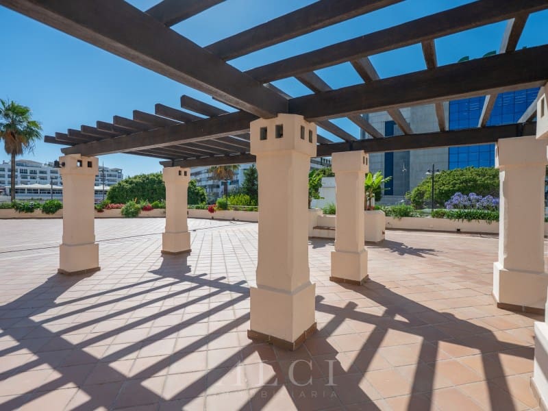 2 quarto Apartamento para venda em Nueva Andalucia com piscina - 885 000 € (Ref: 9990426)