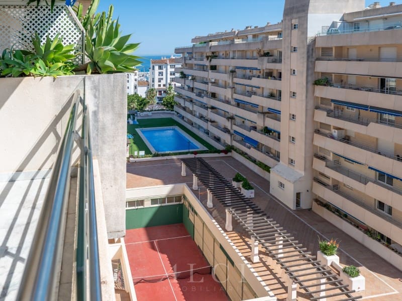 2 quarto Apartamento para venda em Nueva Andalucia com piscina - 885 000 € (Ref: 9990426)