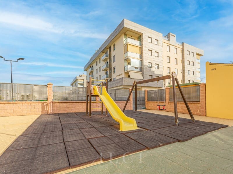 2 sovrum Lägenhet till salu i Velez-Malaga - 268 000 € (Ref: 9994324)
