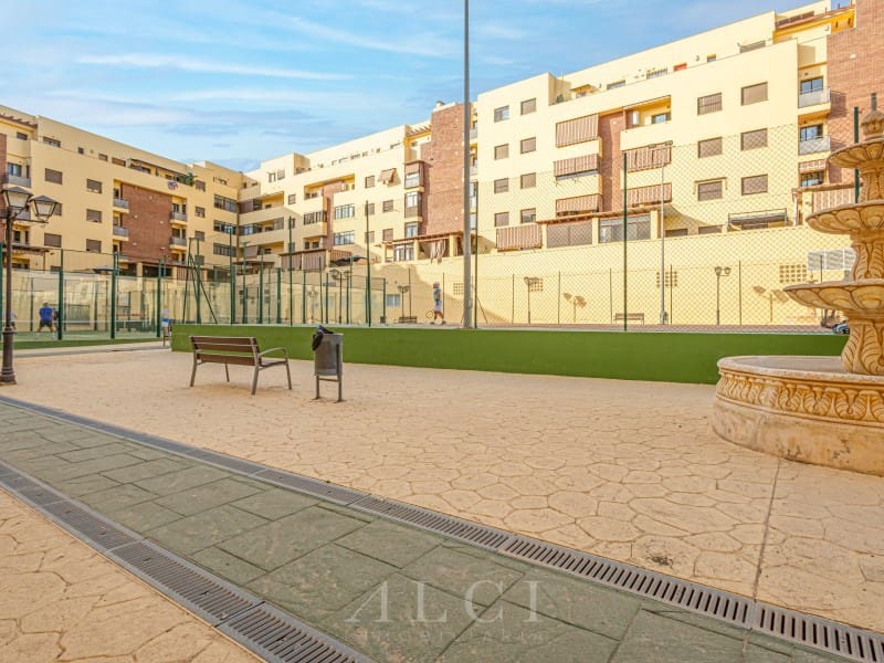 2 sovrum Lägenhet till salu i Velez-Malaga - 268 000 € (Ref: 9994324)