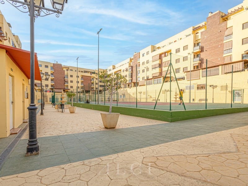 2 sovrum Lägenhet till salu i Velez-Malaga - 268 000 € (Ref: 9994324)