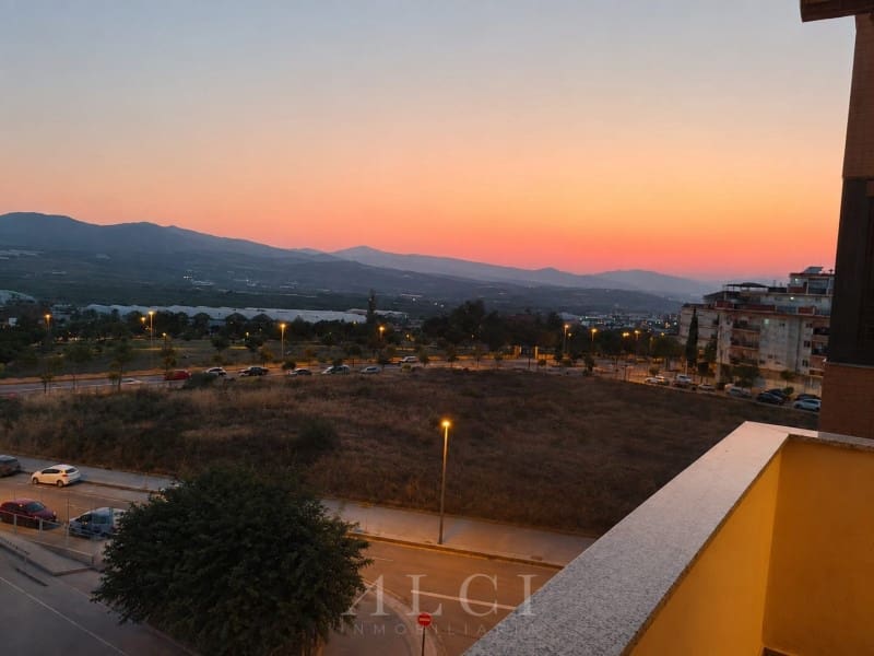 2 bedroom Flat for sale in Velez-Malaga - € 253,500 (Ref: 9994324)