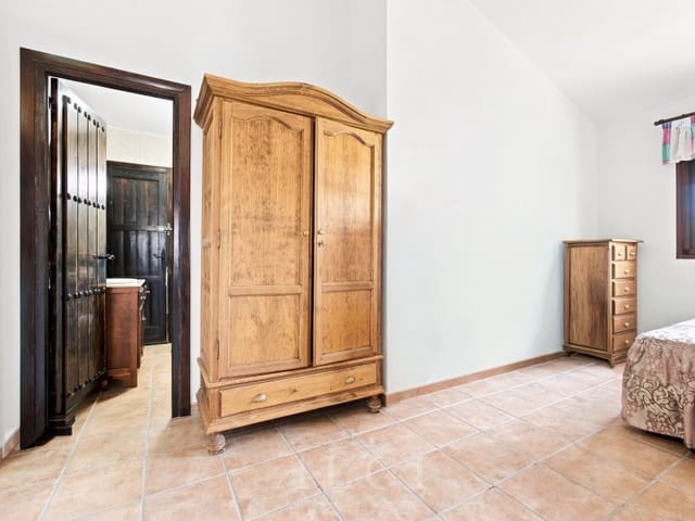 1 soverom Finca/Herregård til salgs i Canillas de Aceituno - € 260 000 (Ref: 9996843)