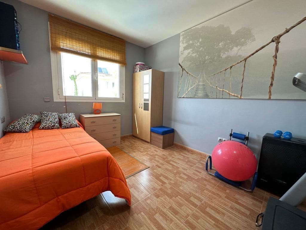 3 makuuhuone Rivitalo myytävänä paikassa Macael mukana uima-altaan - 199 000 € (Ref: 9630485)