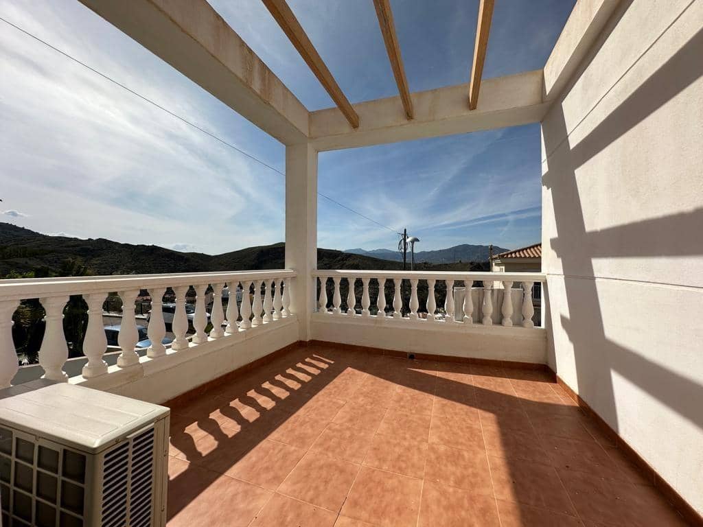 3 makuuhuone Rivitalo myytävänä paikassa Macael mukana uima-altaan - 199 000 € (Ref: 9630485)