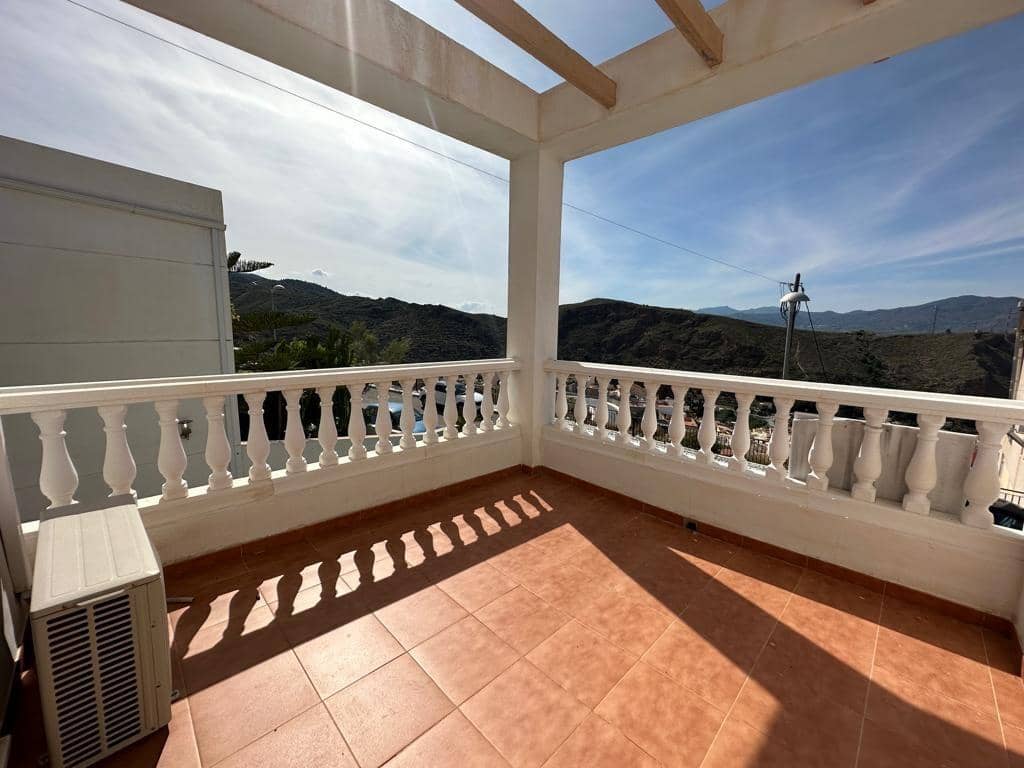 3 makuuhuone Rivitalo myytävänä paikassa Macael mukana uima-altaan - 199 000 € (Ref: 9630485)