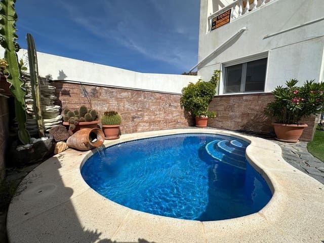 3 makuuhuone Rivitalo myytävänä paikassa Macael mukana uima-altaan - 199 000 € (Ref: 9630485)