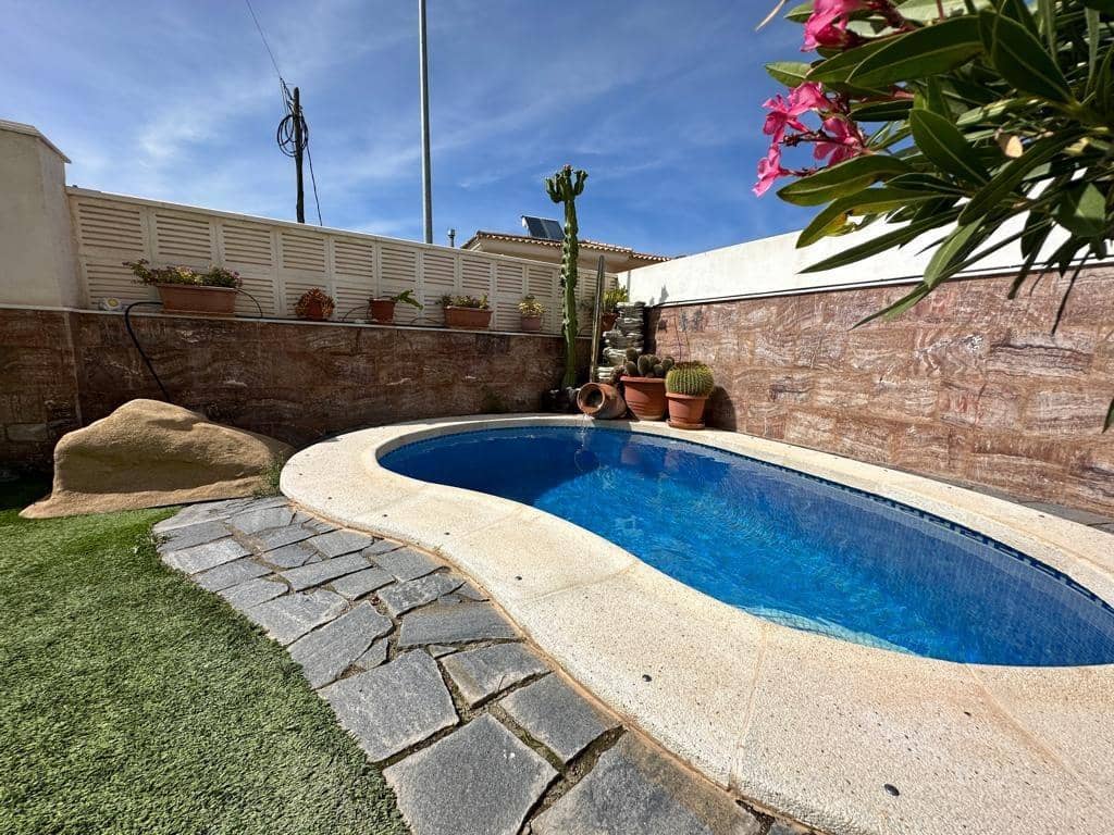 3 makuuhuone Rivitalo myytävänä paikassa Macael mukana uima-altaan - 199 000 € (Ref: 9630485)