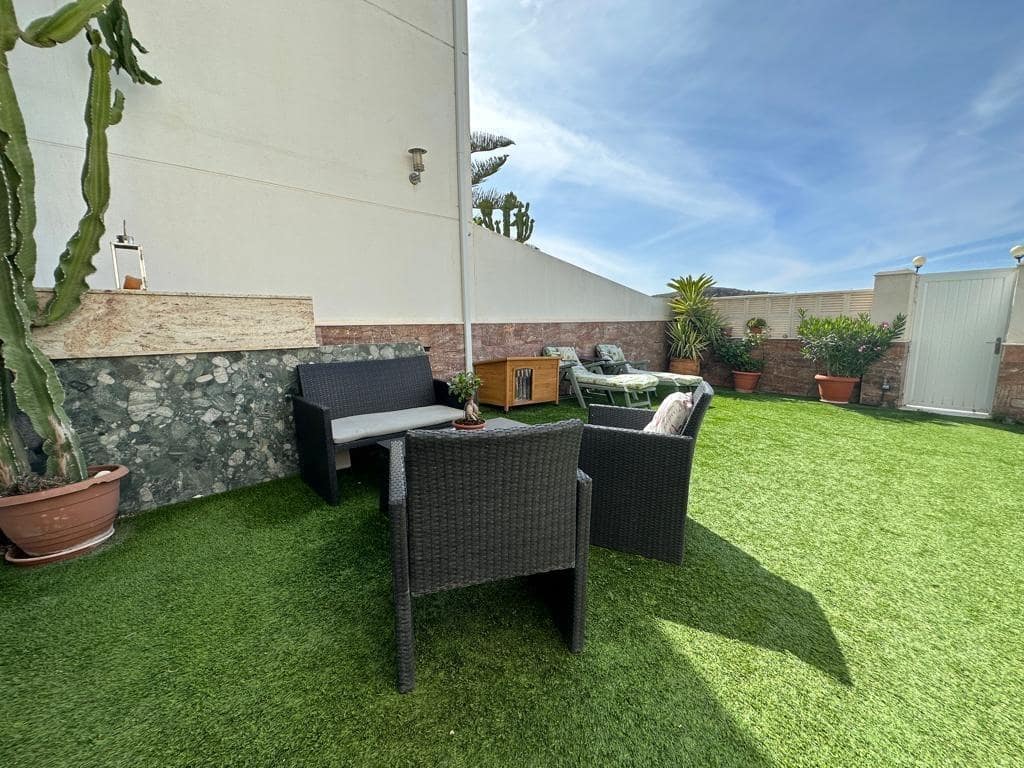 3 makuuhuone Rivitalo myytävänä paikassa Macael mukana uima-altaan - 199 000 € (Ref: 9630485)