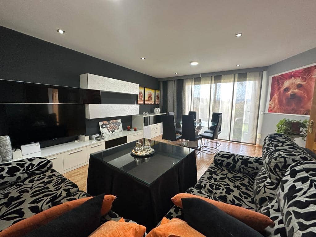 3 makuuhuone Rivitalo myytävänä paikassa Macael mukana uima-altaan - 199 000 € (Ref: 9630485)