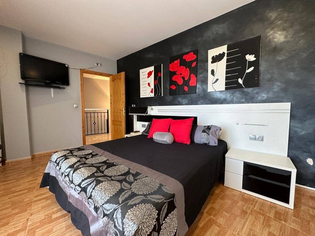 3 makuuhuone Rivitalo myytävänä paikassa Macael mukana uima-altaan - 199 000 € (Ref: 9630485)