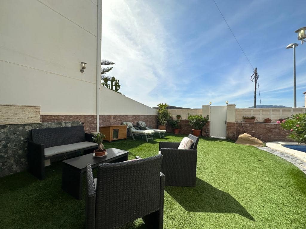 3 makuuhuone Rivitalo myytävänä paikassa Macael mukana uima-altaan - 199 000 € (Ref: 9630485)