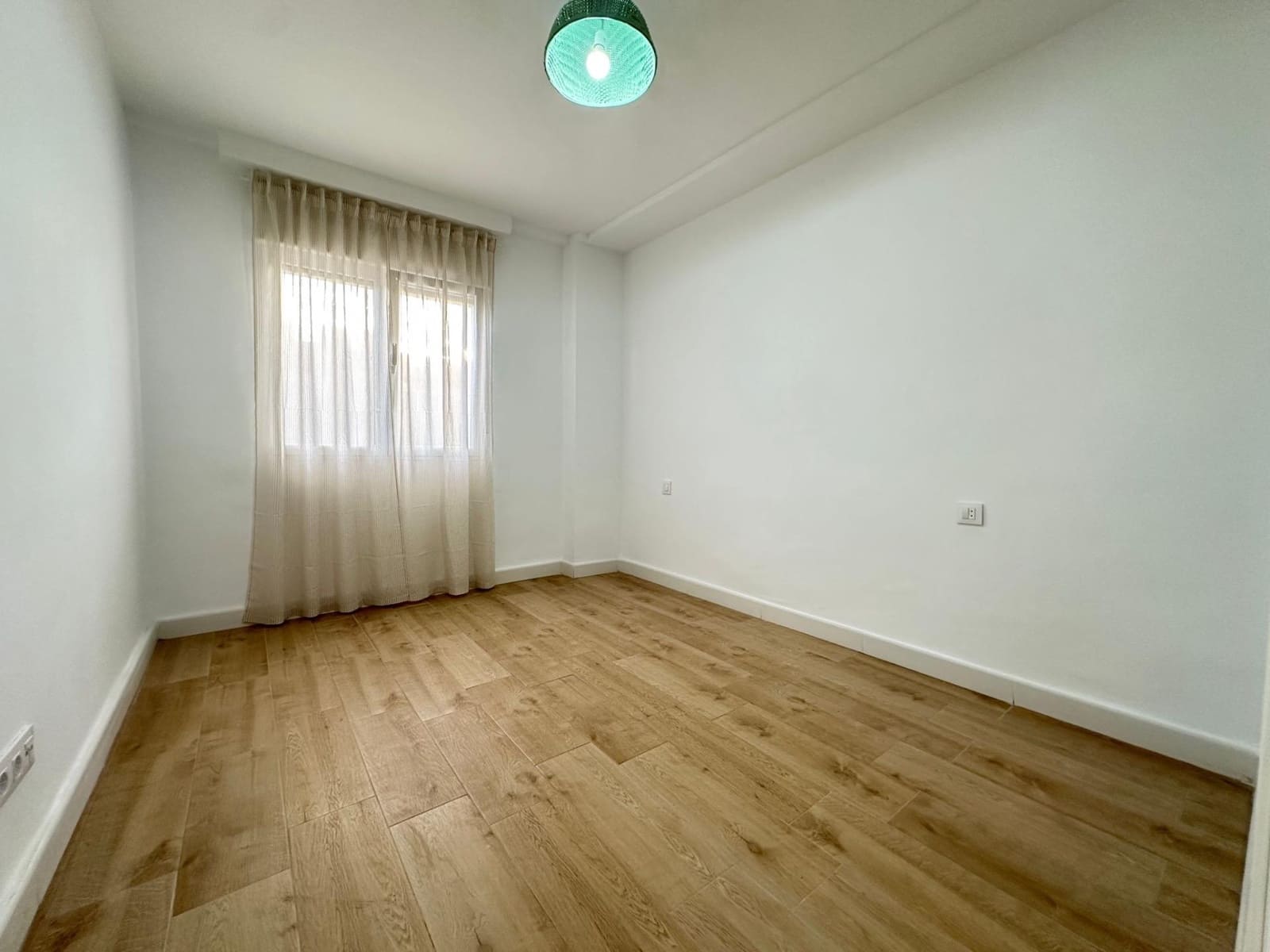 Appartement de 3 chambres à louer à Fines - 500 € (Ref: 9656193)