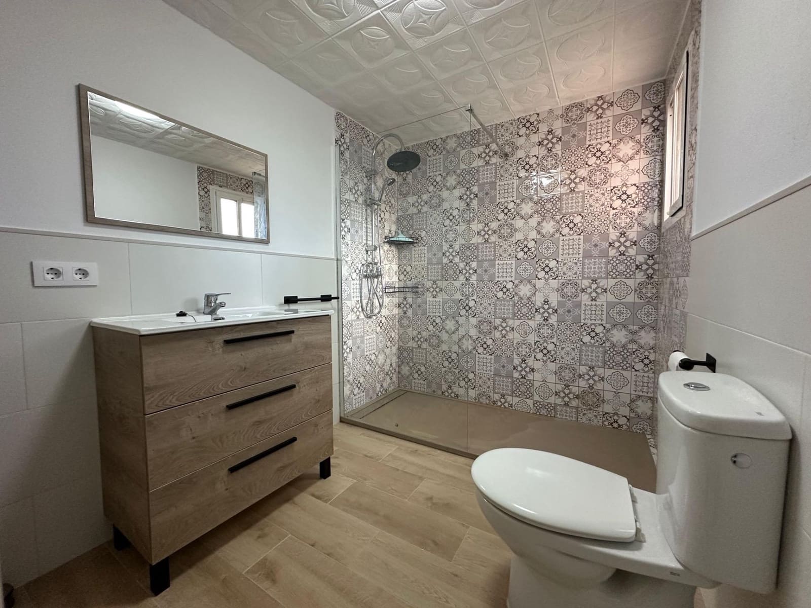 Appartement de 3 chambres à louer à Fines - 500 € (Ref: 9656193)