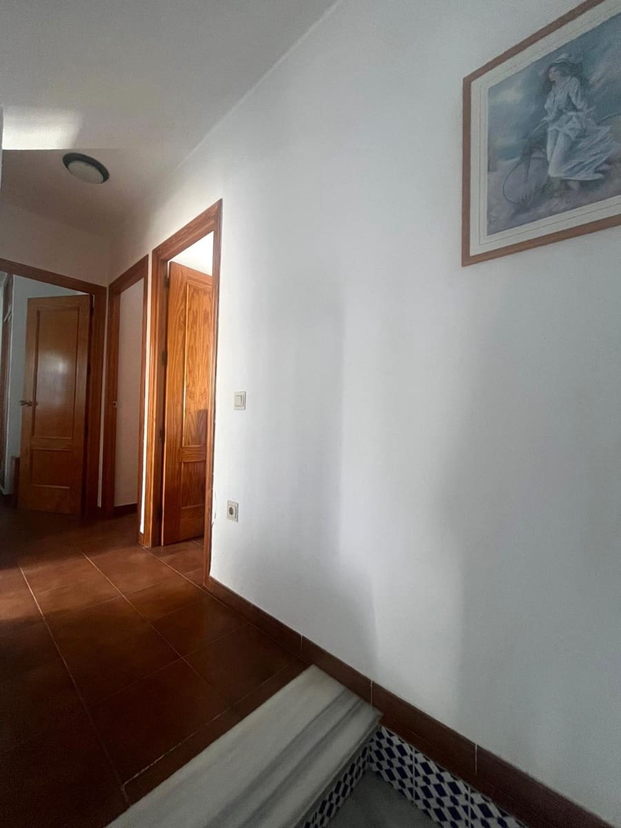 4 makuuhuone Paritalo myytävänä paikassa Nuevo Portil mukana uima-altaan - 354 900 € (Ref: 9456585)