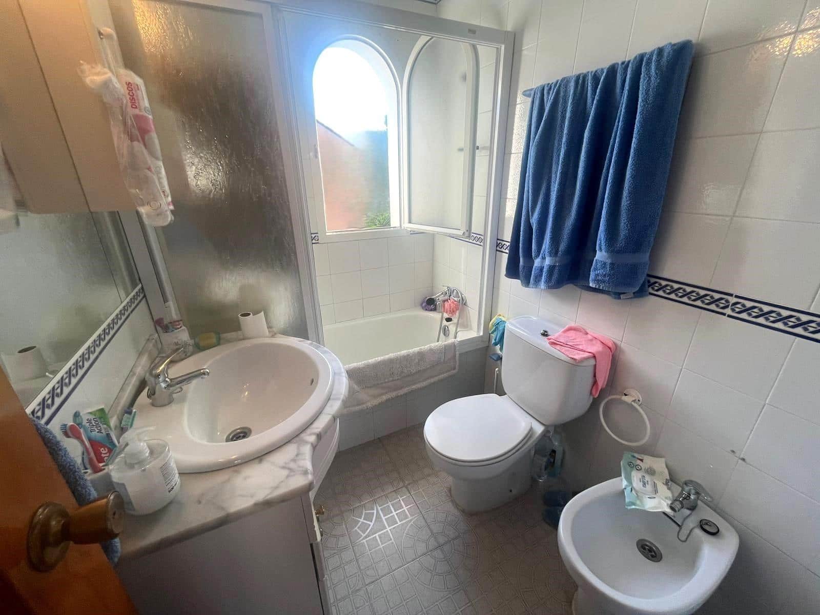 4 makuuhuone Paritalo myytävänä paikassa Nuevo Portil mukana uima-altaan - 354 900 € (Ref: 9456585)