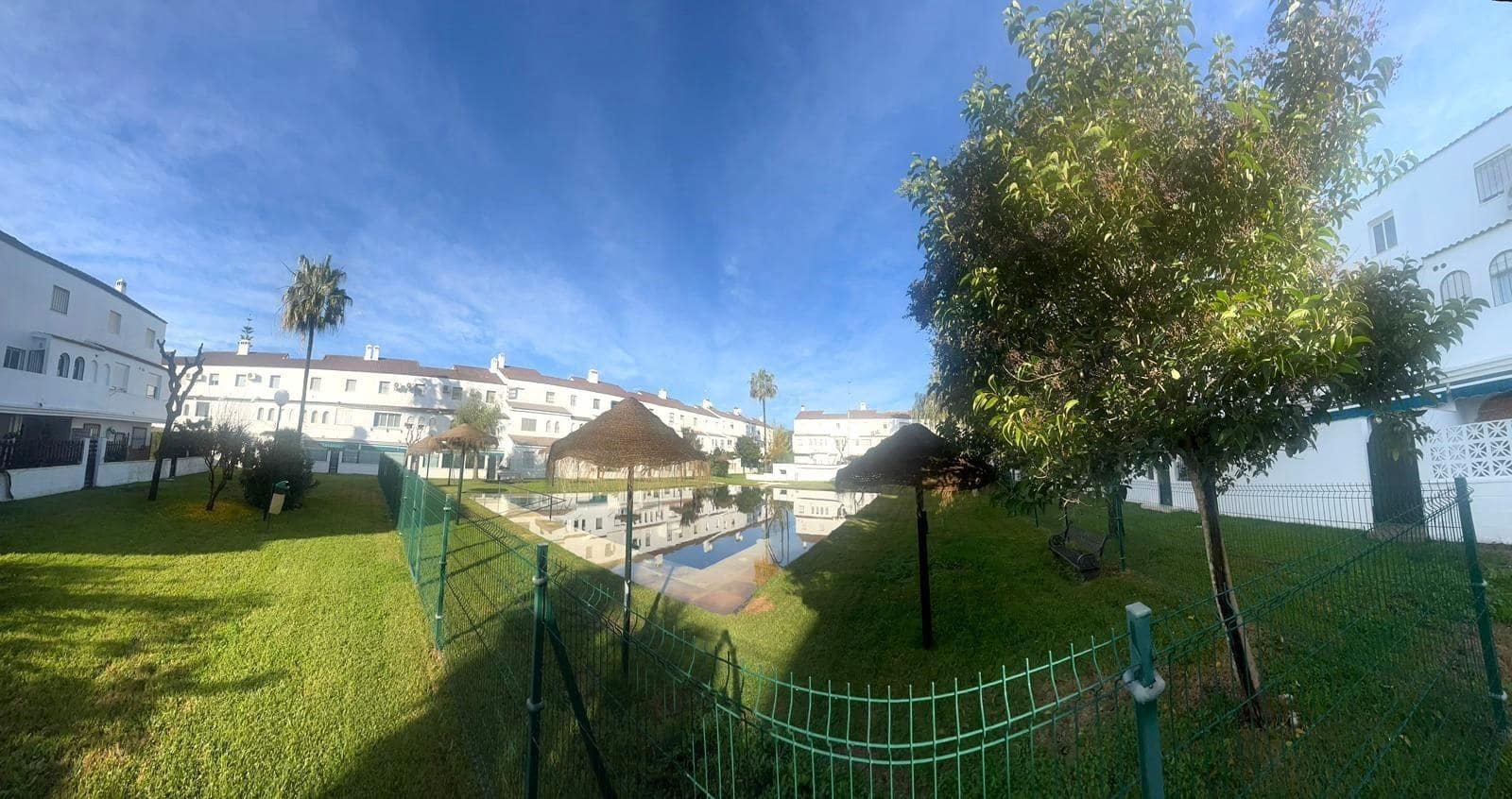 4 makuuhuone Paritalo myytävänä paikassa Nuevo Portil mukana uima-altaan - 354 900 € (Ref: 9456585)