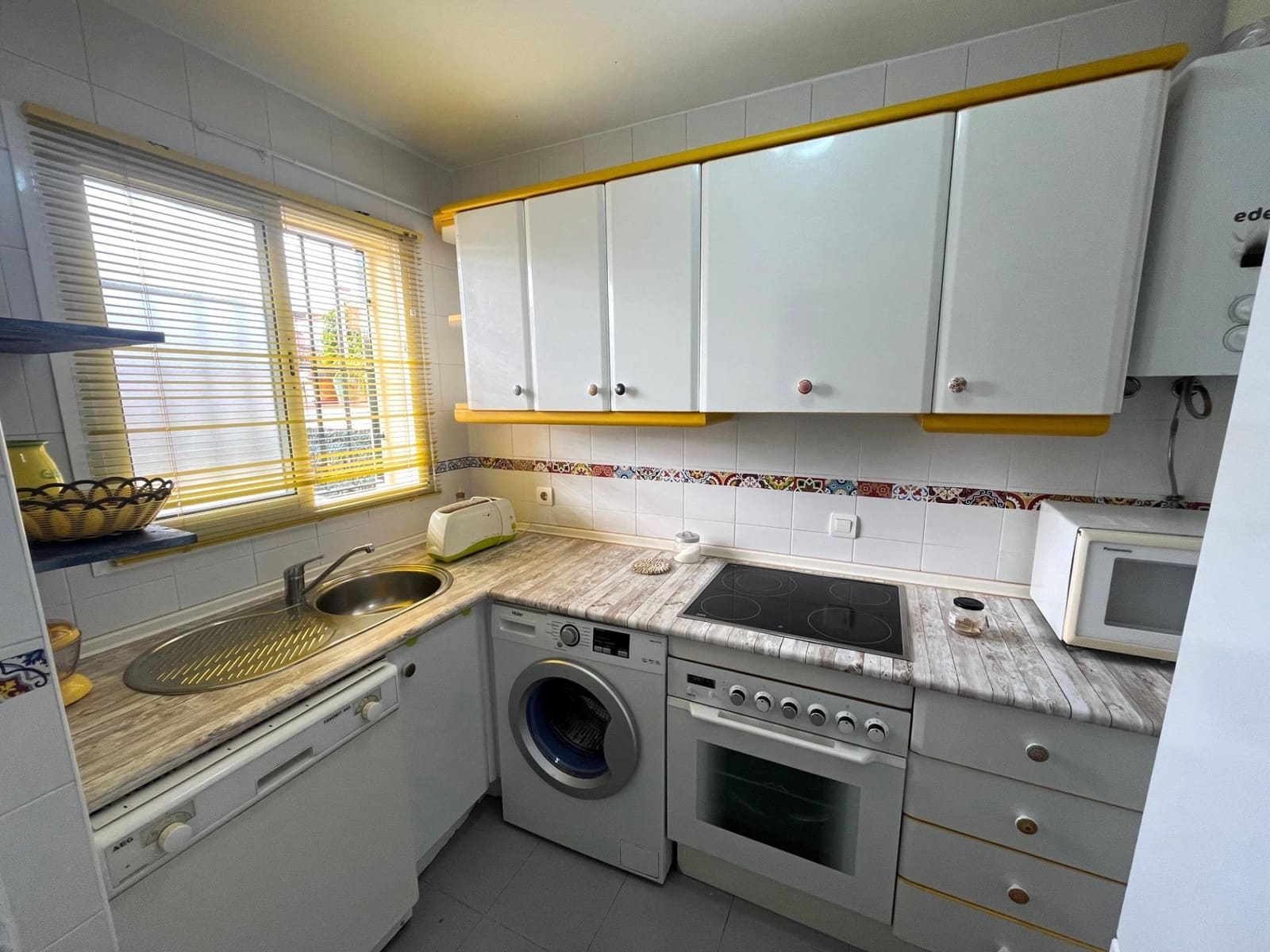 2 bedroom Terraced Villa for sale in Punta Umbria - € 189,900 (Ref: 9456586)