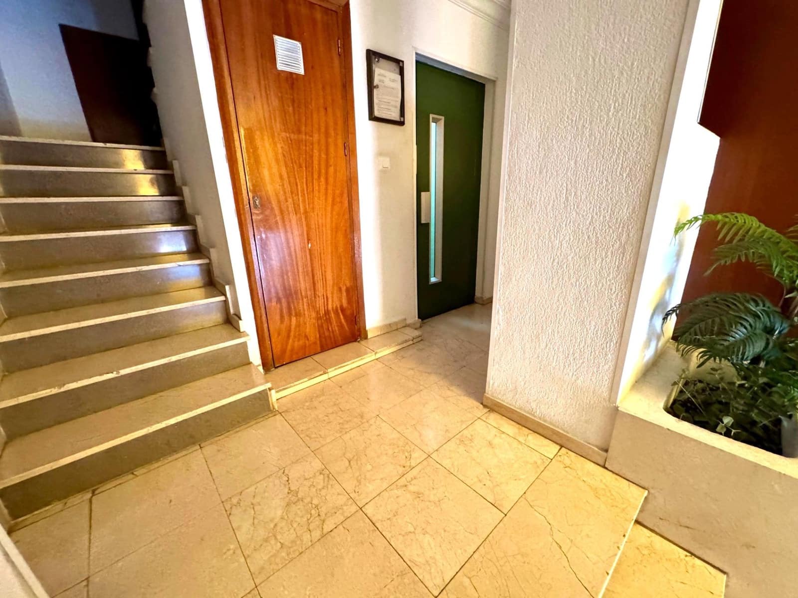 Ático de 3 habitaciones en Huelva ciudad en venta con garaje - 215.000 € (Ref: 9456587)