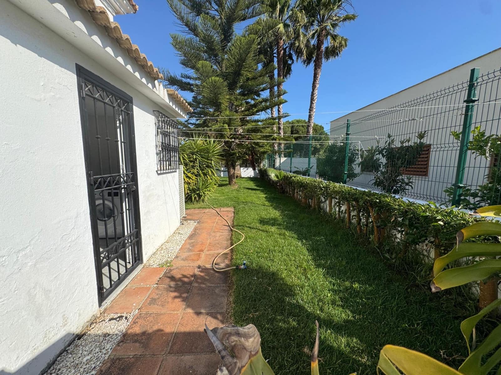 4 bedroom Villa for sale in El Portil with pool garage - € 578,900 (Ref: 9456592)