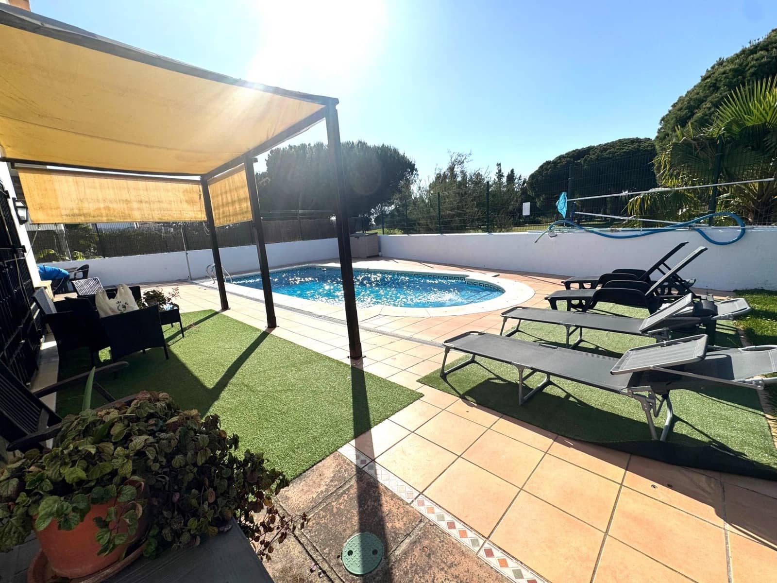 4 bedroom Villa for sale in El Portil with pool garage - € 578,900 (Ref: 9456592)