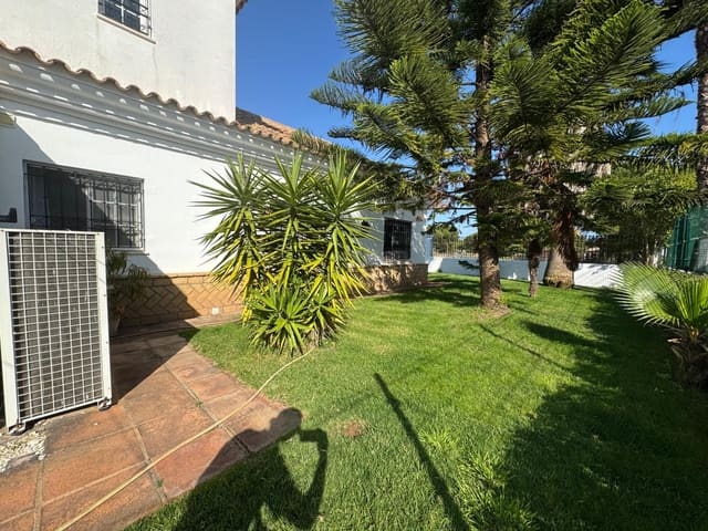 4 bedroom Villa for sale in El Portil, Punta Umbría with pool garage - € 578,900 (Ref: 9456592)