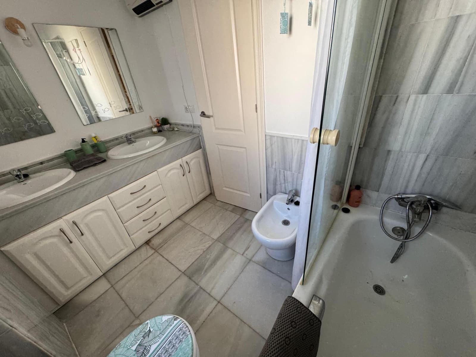 4 bedroom Villa for sale in El Portil with pool garage - € 578,900 (Ref: 9456592)