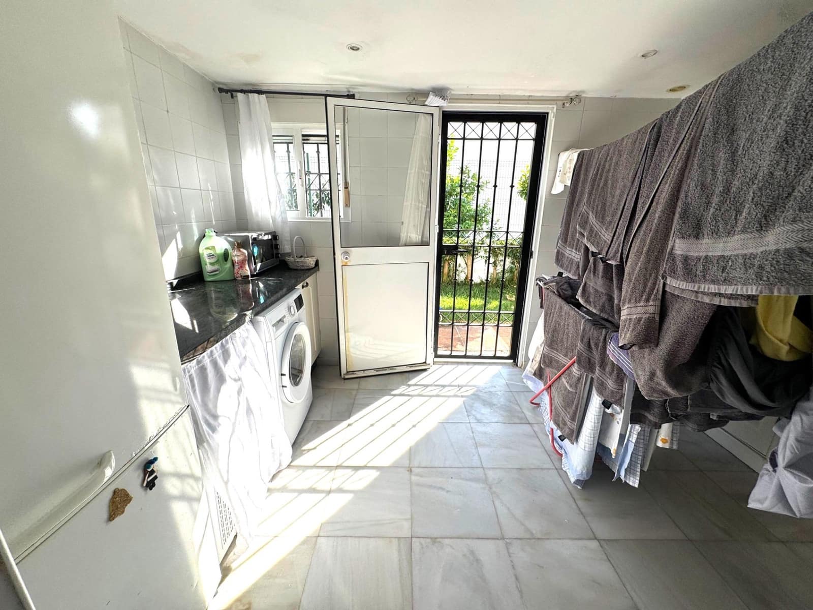 4 bedroom Villa for sale in El Portil with pool garage - € 578,900 (Ref: 9456592)